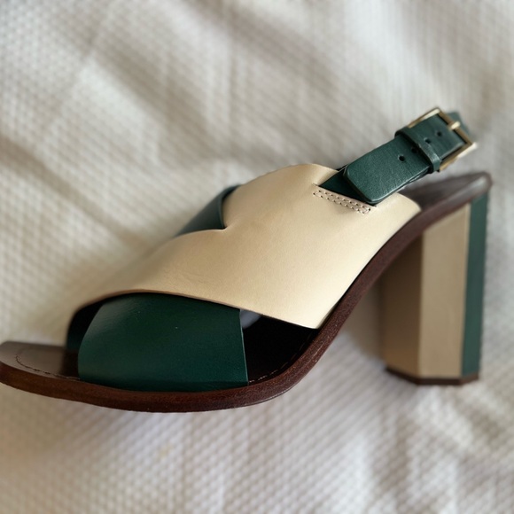 TORY BURCH Leather Slingback Sandals Size: US 9.5 - Picture 2 of 8